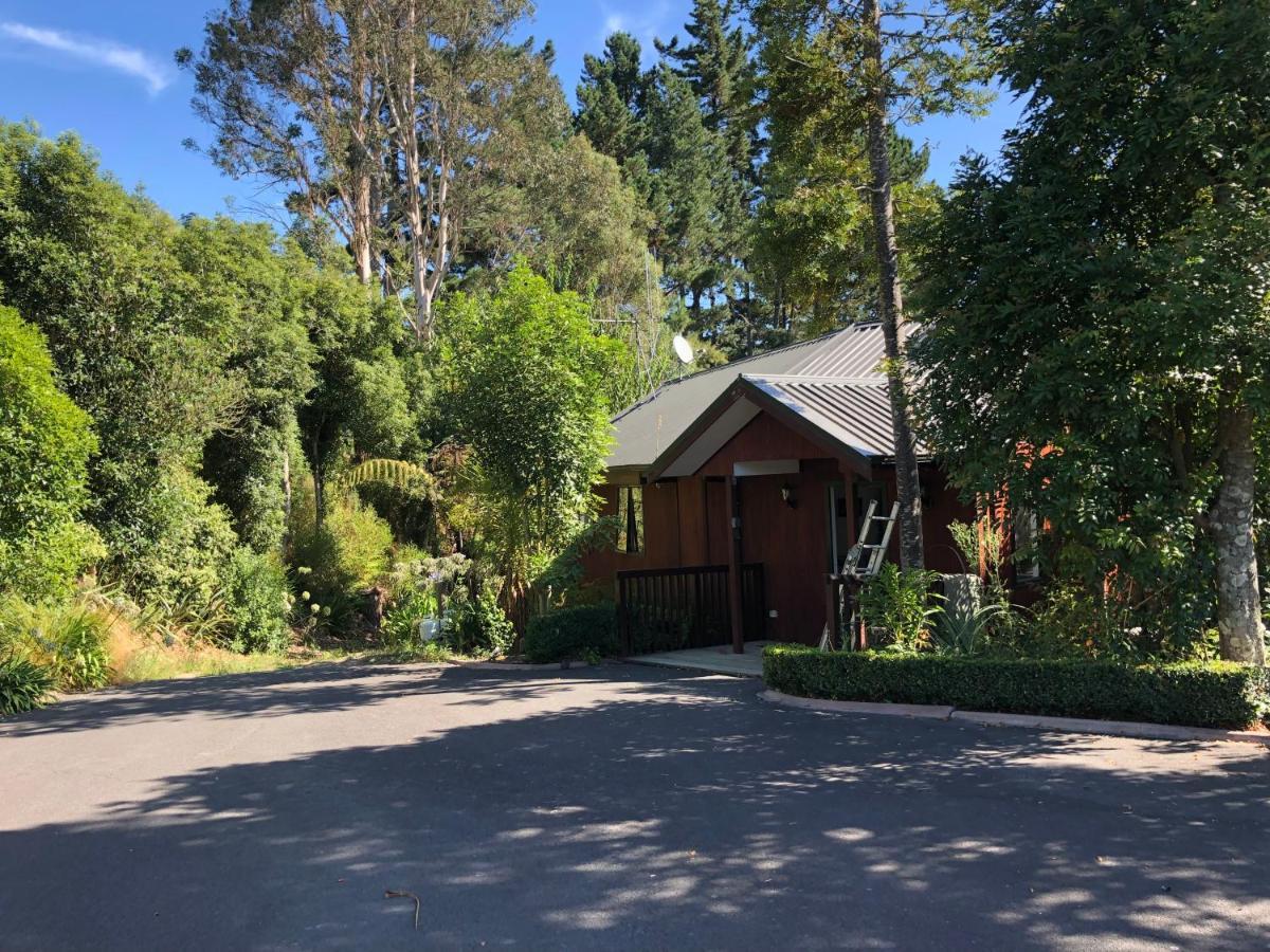 Peaceful Cottage In Beautiful Landscaped Native Bush Gully Tamahere المظهر الخارجي الصورة